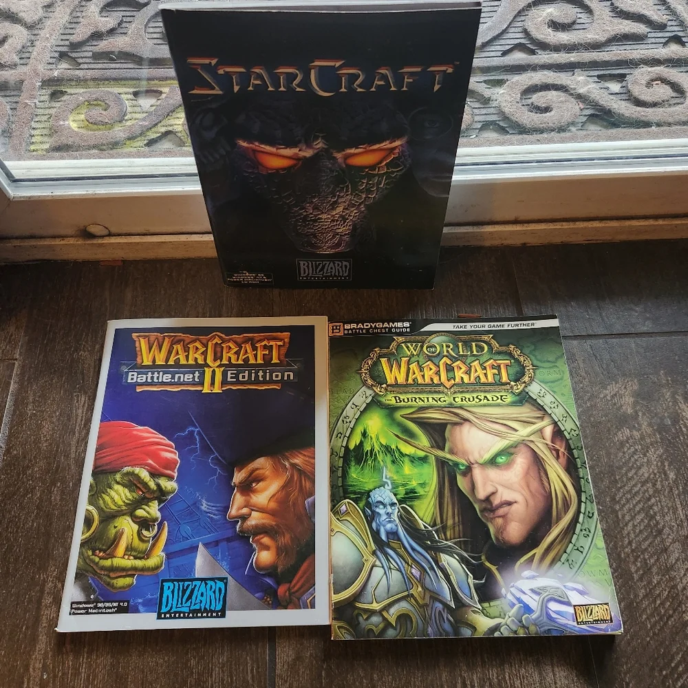 (2)WARCRAFT and STARCRAFT Guide Book